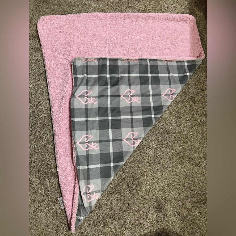 Girls pink and gray browning blanket